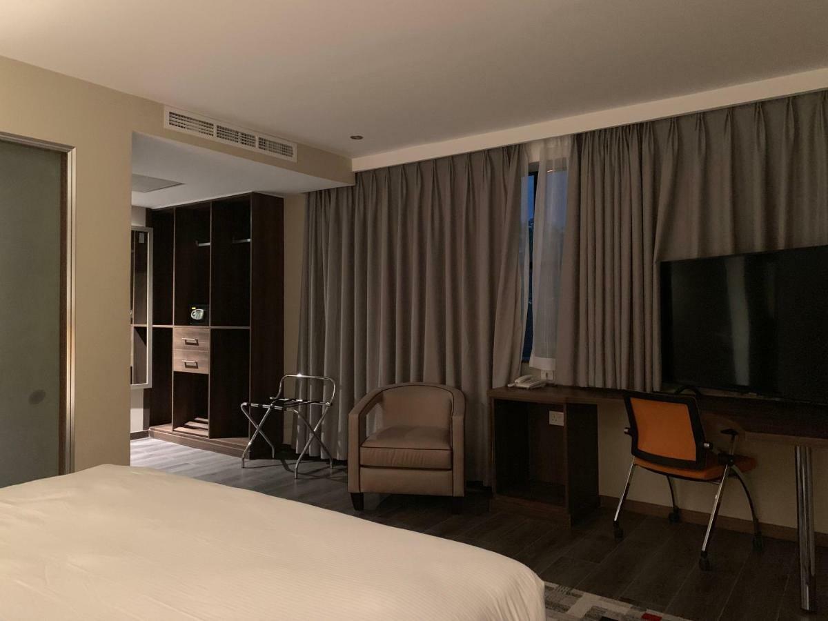 Taidy'S Suites - Накуру Экстерьер фото