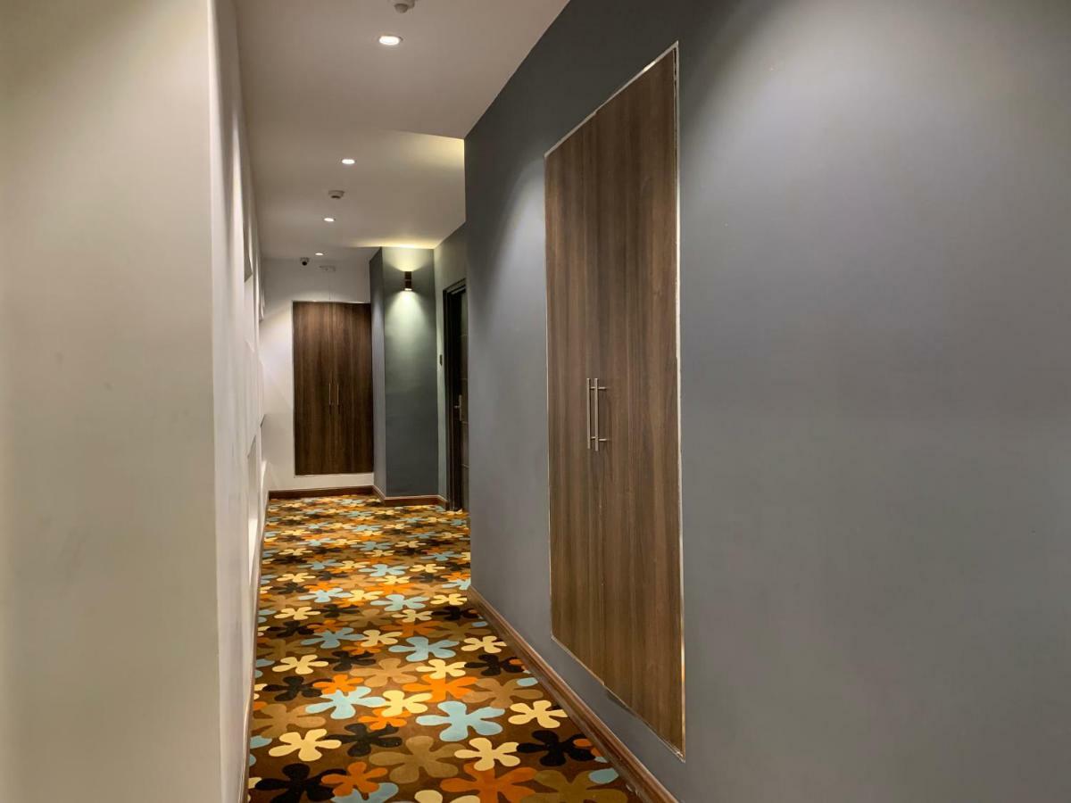 Taidy'S Suites - Накуру Экстерьер фото