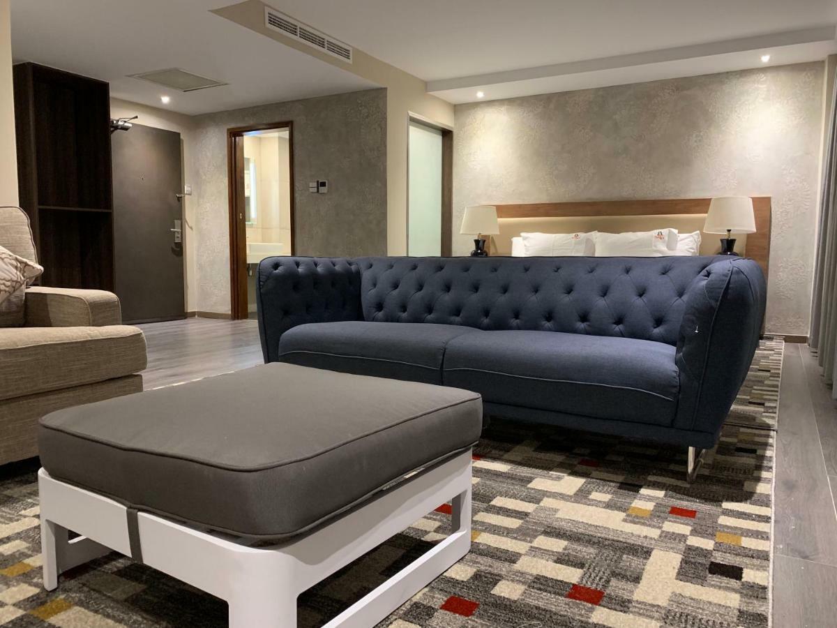 Taidy'S Suites - Накуру Экстерьер фото